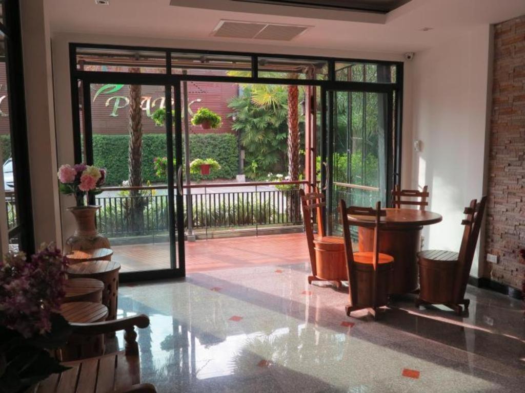 City Park Hotel Phatthalung Eksteriør bilde